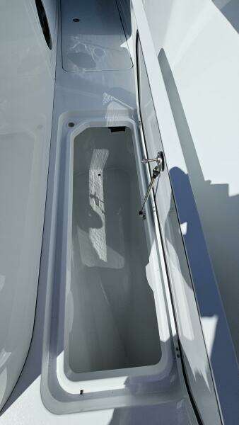 2025 Costa Custom 34SV