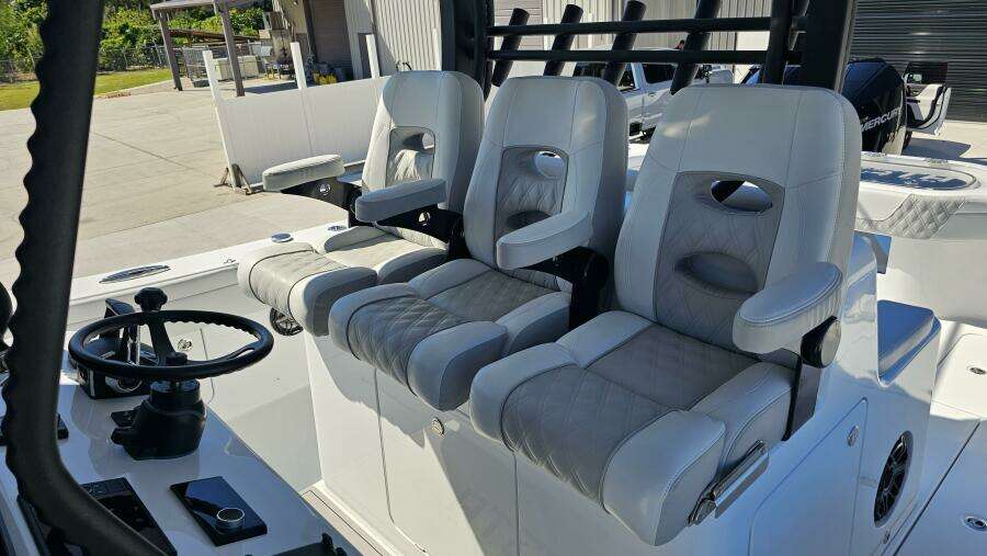 2025 Costa Custom 34SV