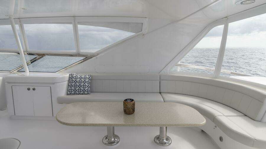Hatteras 80 Gallopin- Flybridge Entertaining Area
