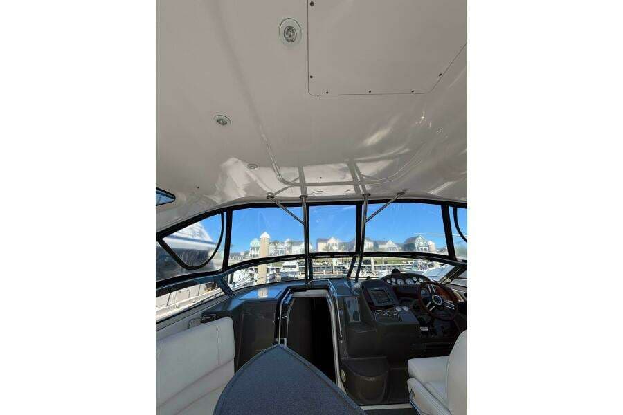 2007 Regal 3760 Sportyacht