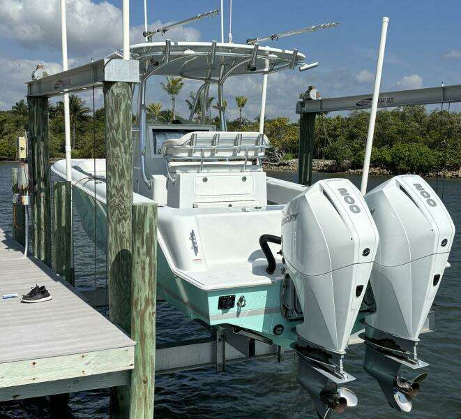 2020 Contender 28 Sport