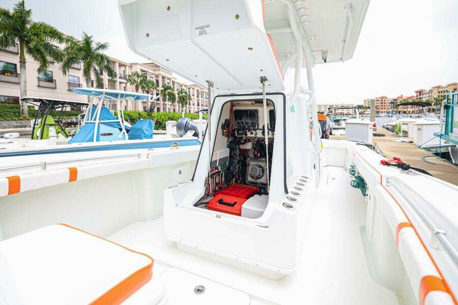 Yellowfin 32 Offshore - STILL DREAMIN - Forward Seating Storage 
