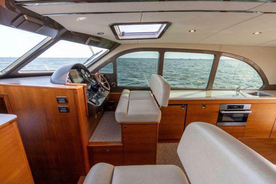 2016 Palm Beach Motor Yachts PB50