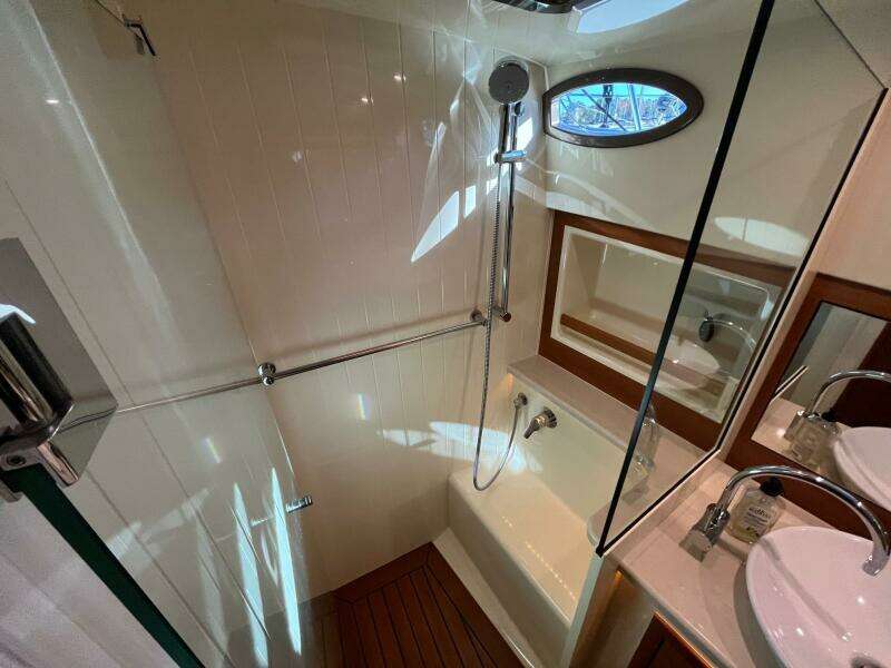 2016 Palm Beach Motor Yachts PB50