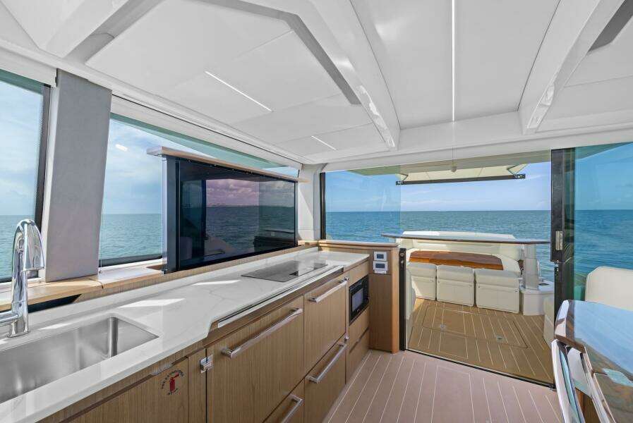 2023 Tiara Yachts EX 60