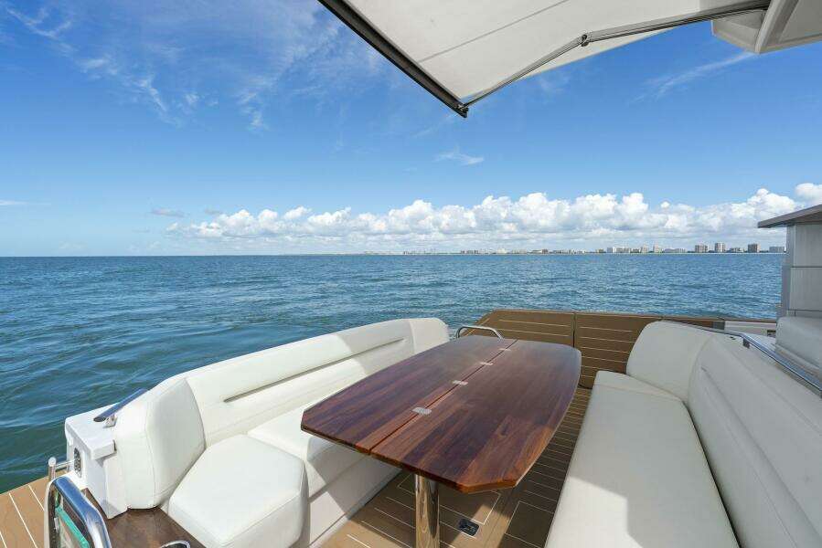 2023 Tiara Yachts EX 60