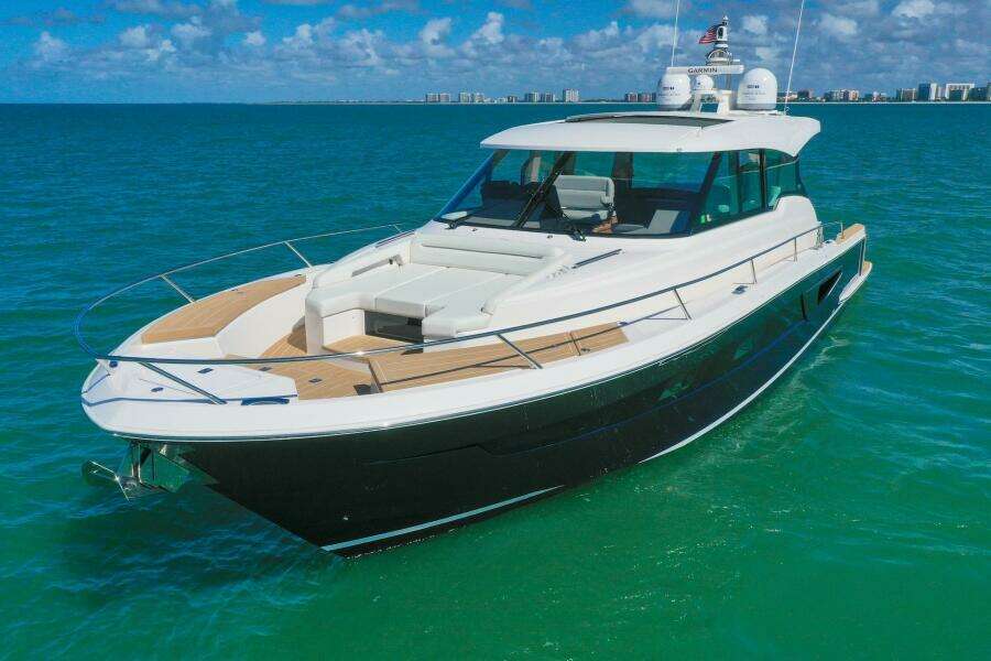 2023 Tiara Yachts EX 60 TRANQUIL MOMENTS II