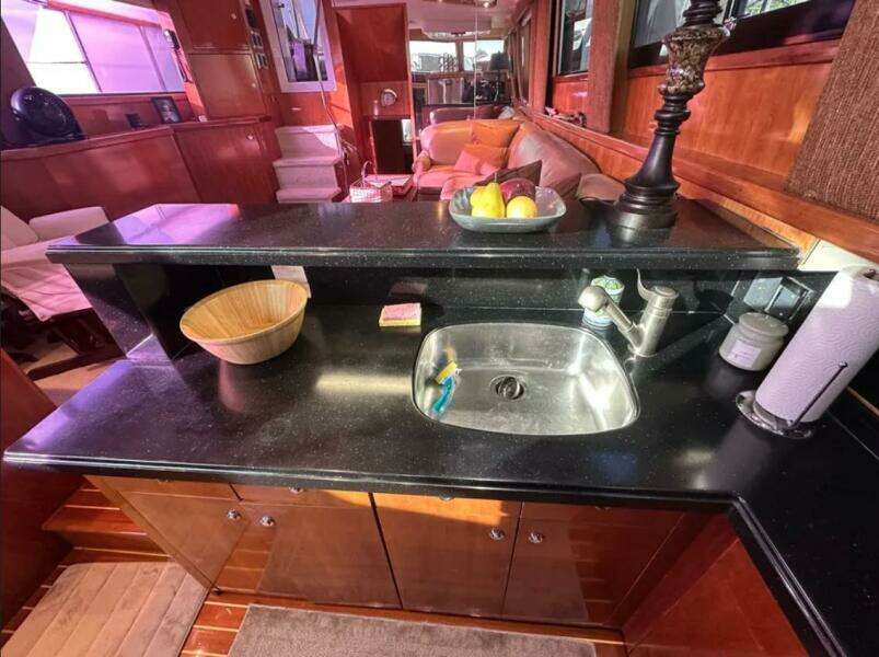 1994 Hatteras 48 Cockpit Motor Yacht