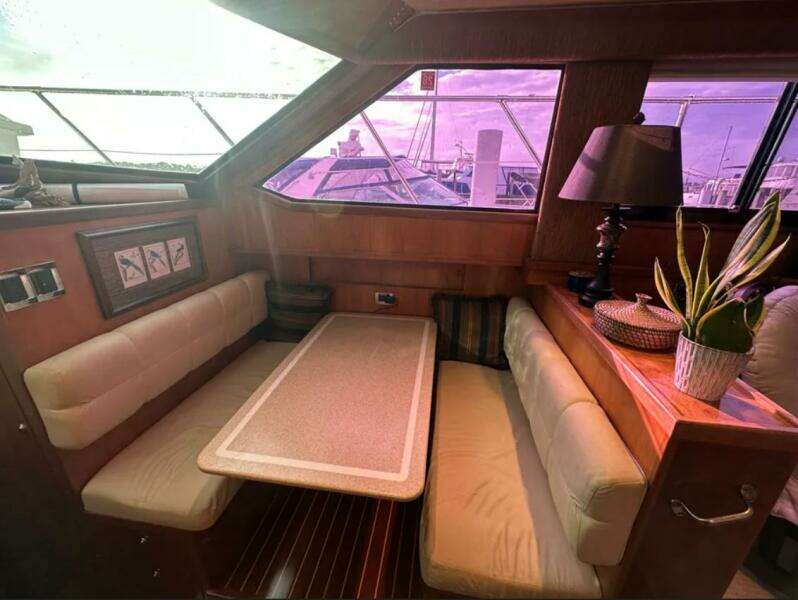 1994 Hatteras 48 Cockpit Motor Yacht