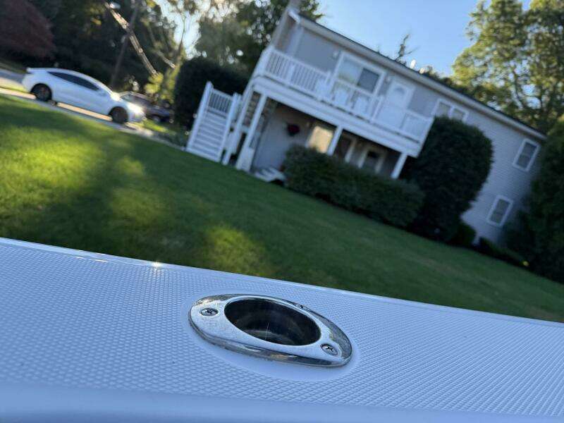 2023 Everglades 243 Center Console