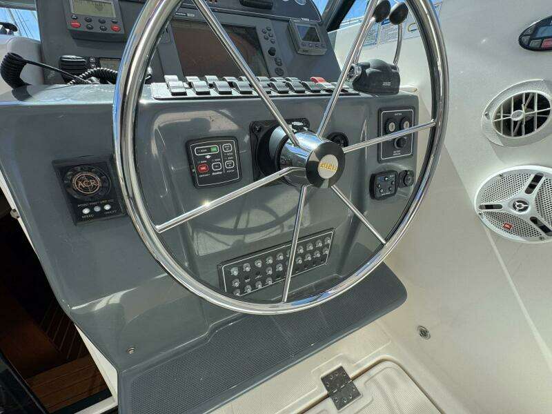 2005 Tiara Yachts 3200 Open