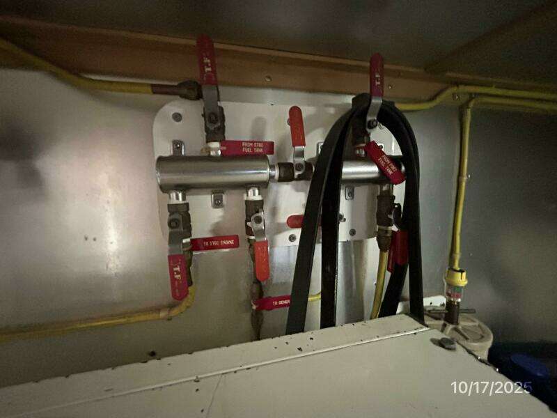 40' Kha Shing fuel manifold