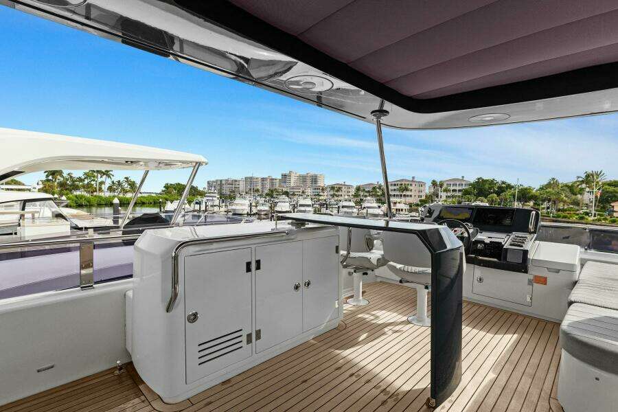 2021 Sirena 64- DESTIN-E- Flybridge