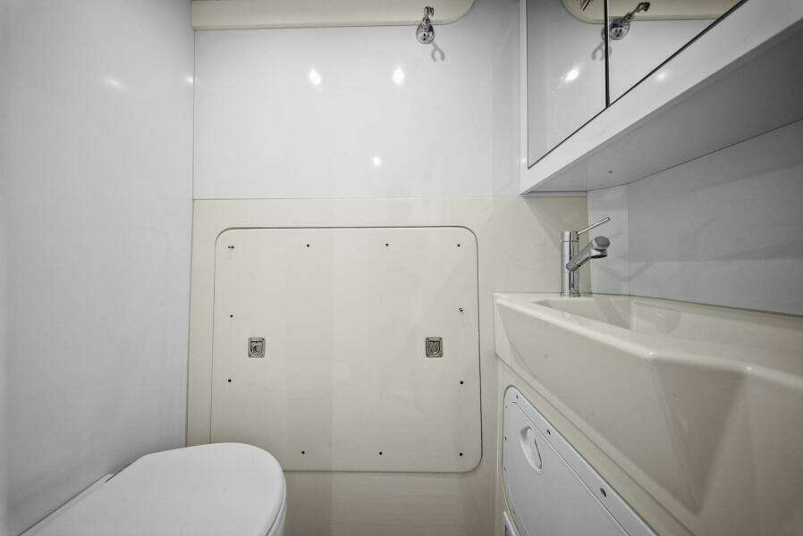 2021 Sirena 64- DESTIN-E- Crew Head