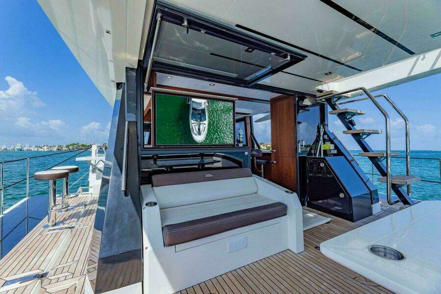 2019 Galeon 640 FLY