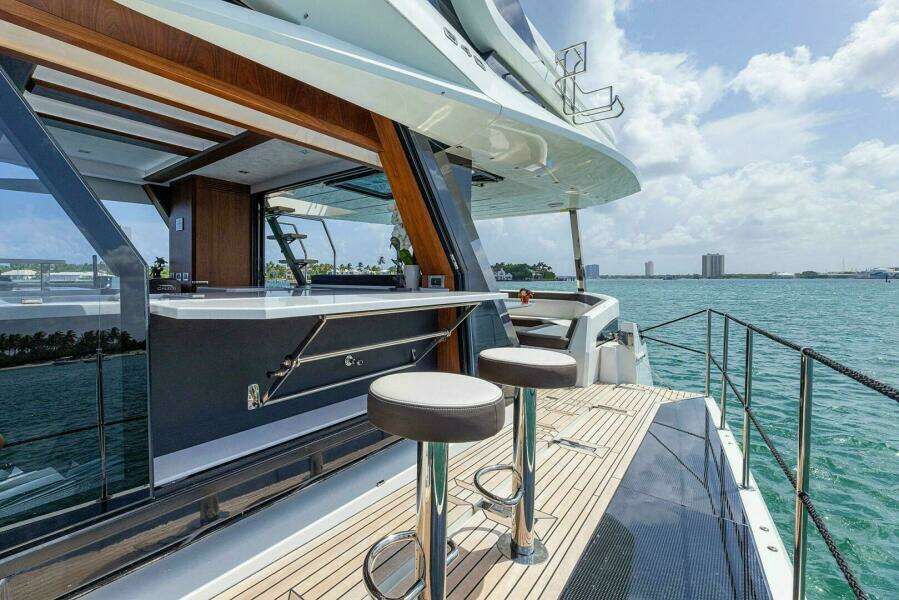 2019 Galeon 640 FLY
