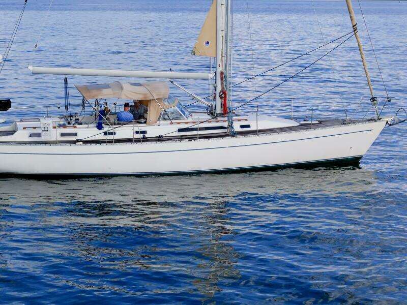 1991 Oyster Lightwave 48
