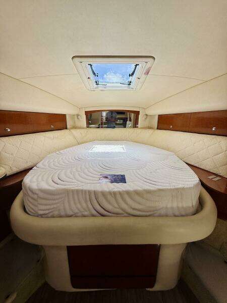 2004 Sea Ray 320 Sundancer