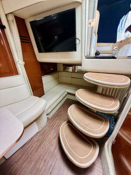 2004 Sea Ray 320 Sundancer