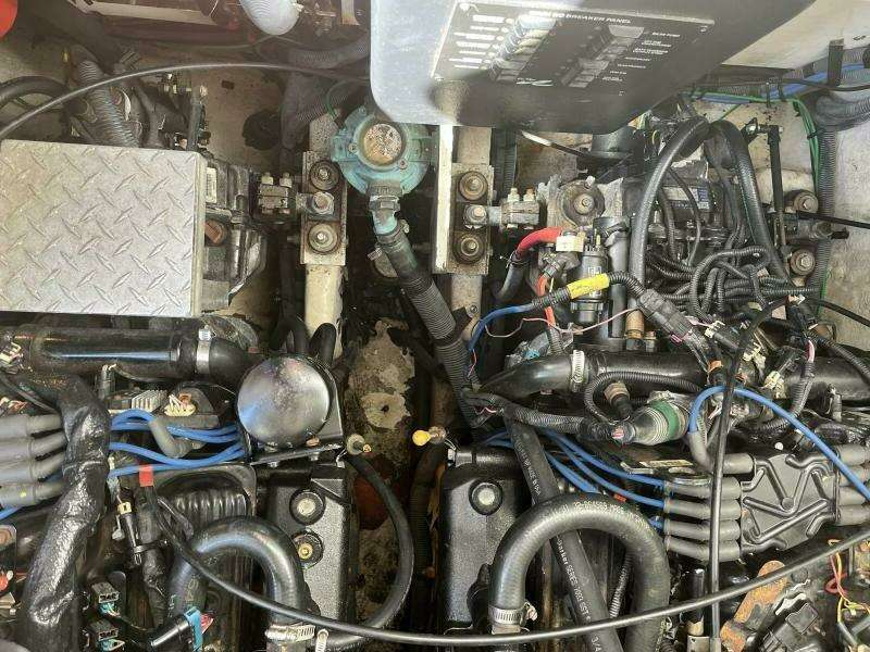 2005 Sea Ray 320 Sundancer