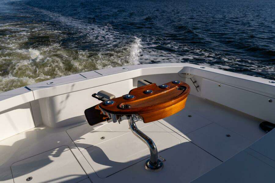 2021 72 Viking EB Our Trade Cockpit (4)