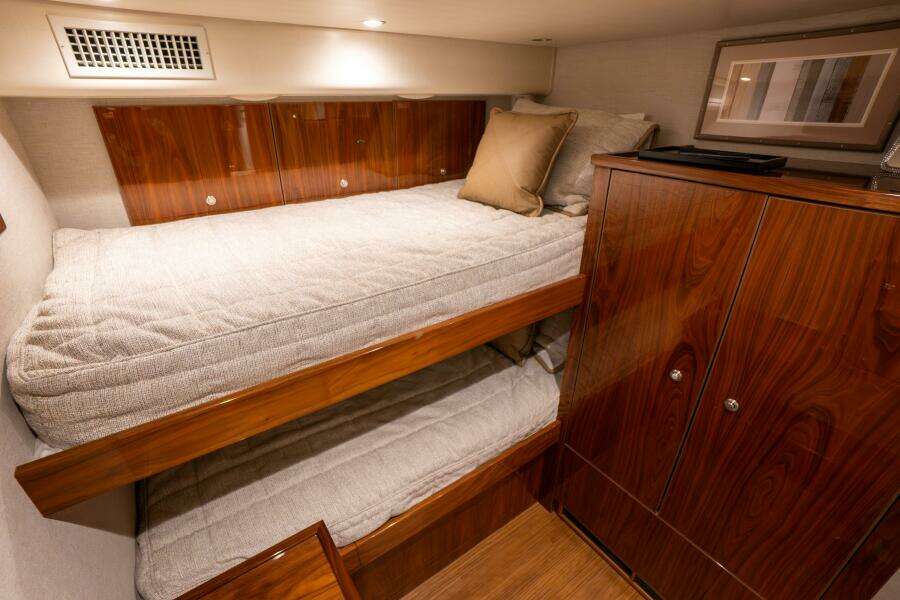 2021 72 Viking EB Our Trade Crew Quarters (3)