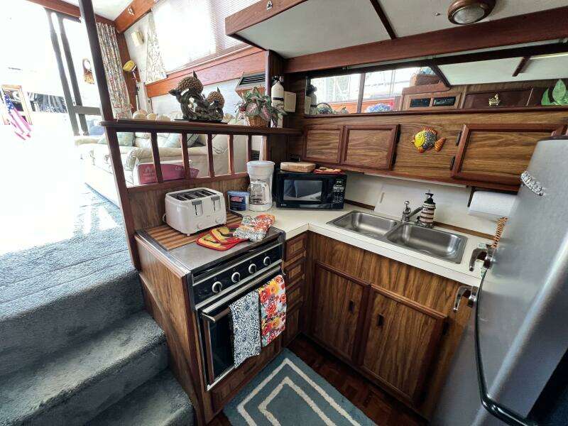 1979 Viking 35 Convertible