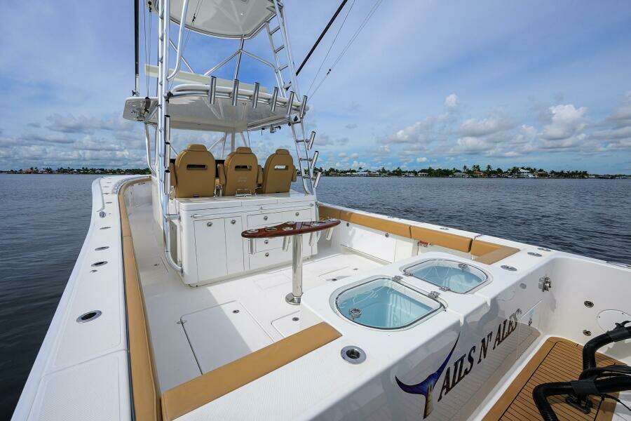 2018 Buddy Davis 42 Center Console - Cockpit