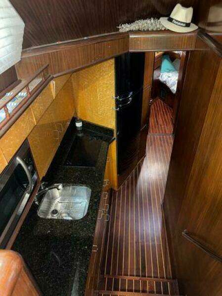 1990 Hatteras 45 Convertible