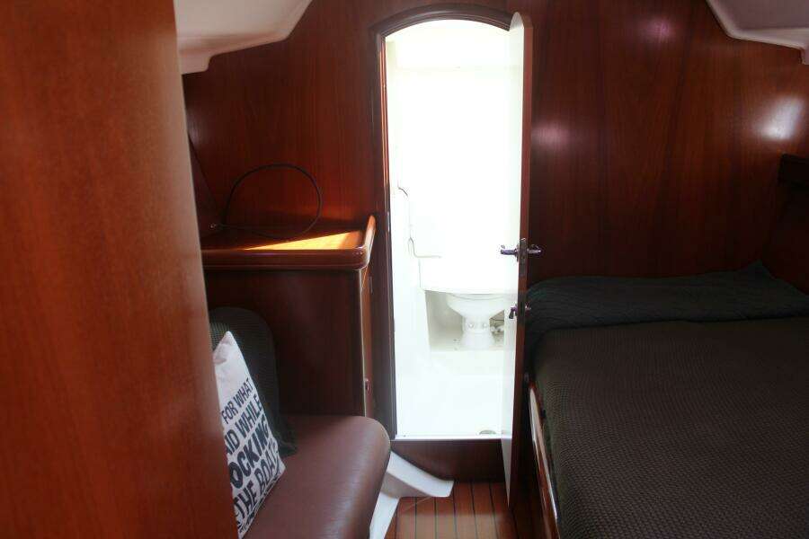 2001 Beneteau 411
