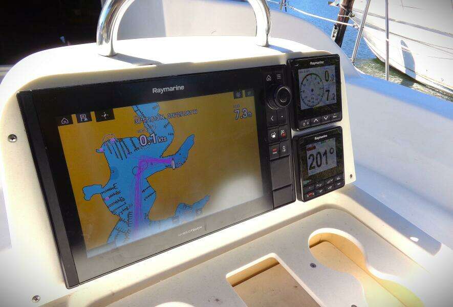 2001 Hunter 380