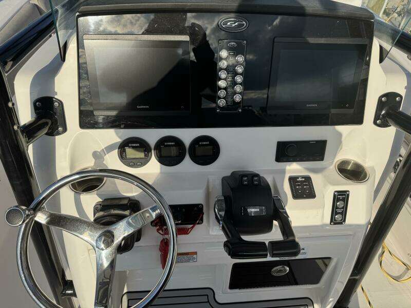 2023 Sea Fox 268 Commander