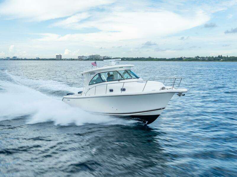 2011 Pursuit S345 Offshore