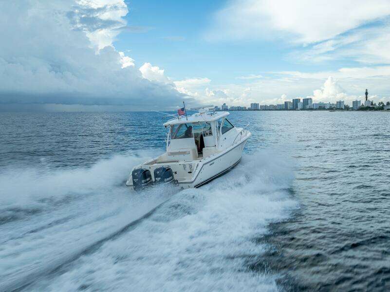 2011 Pursuit S345 Offshore