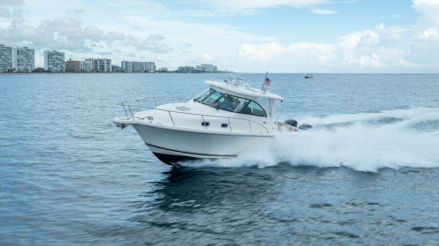 2011 Pursuit S345 Offshore