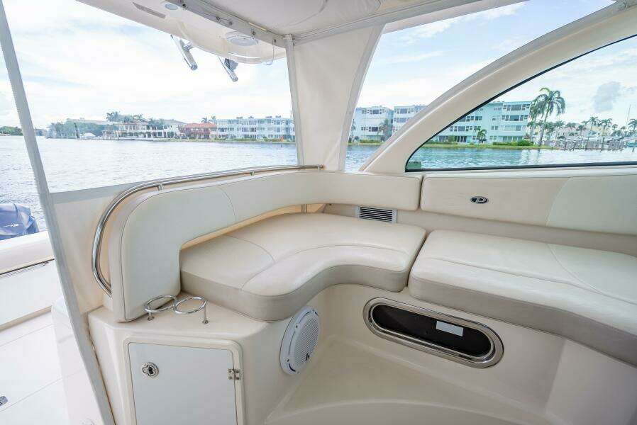 2011 Pursuit S345 Offshore
