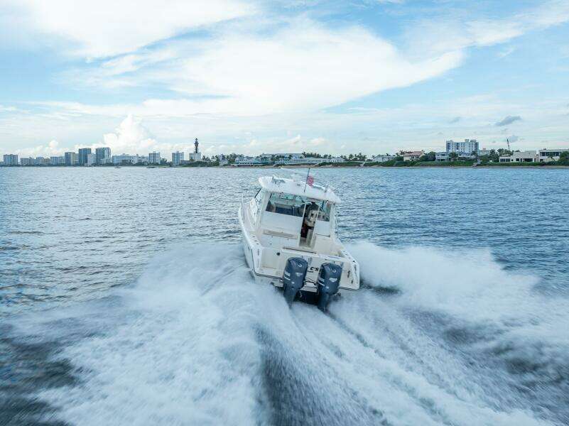 2011 Pursuit S345 Offshore