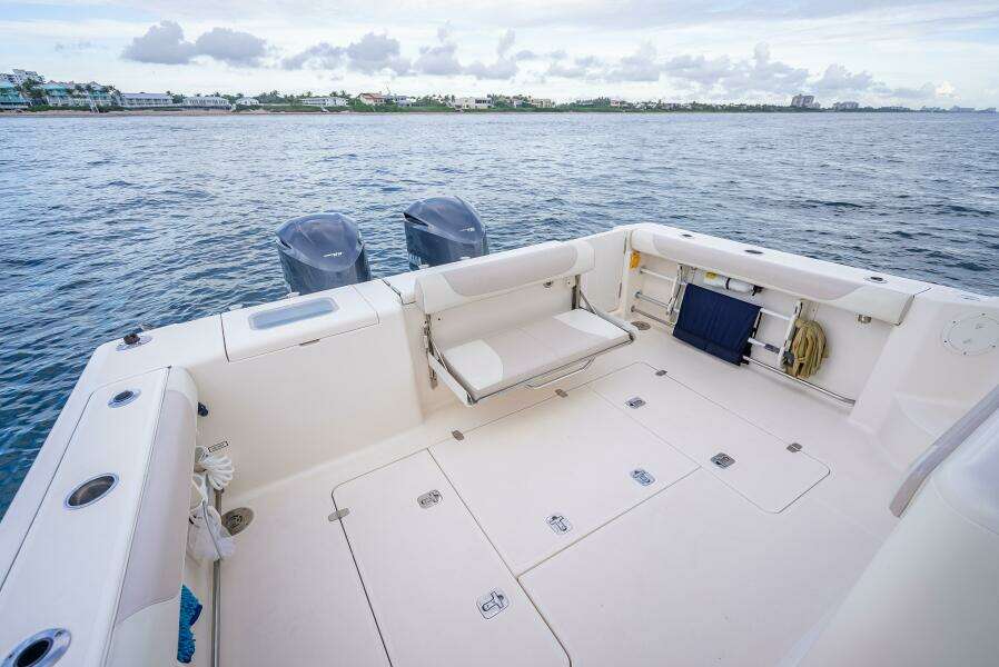 2011 Pursuit S345 Offshore