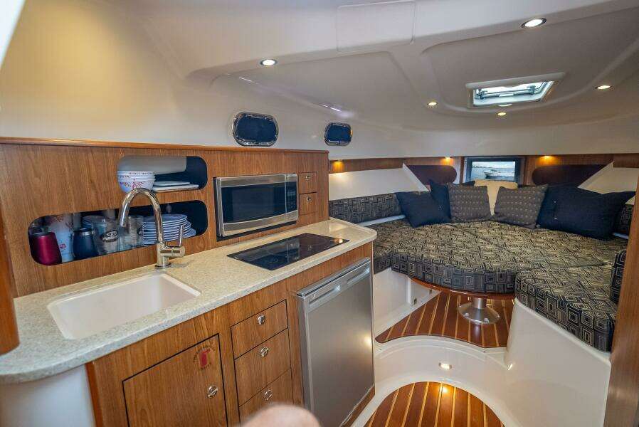 2011 Pursuit S345 Offshore