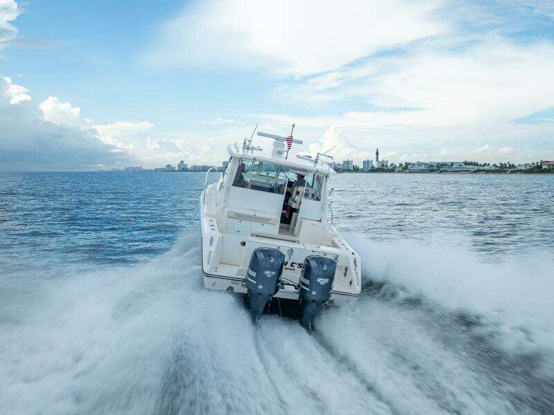 2011 Pursuit S345 Offshore