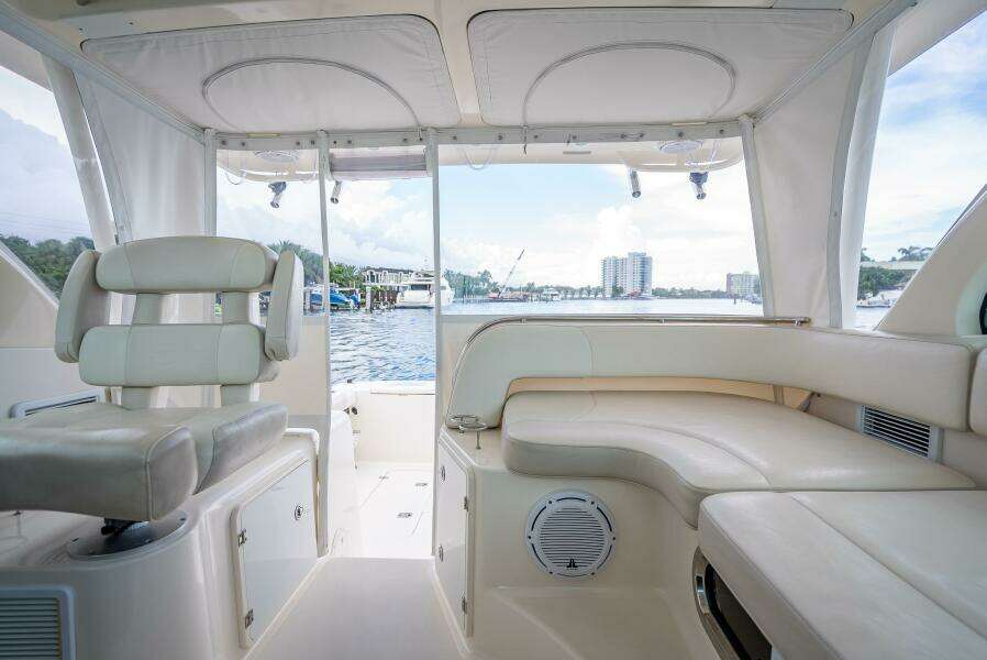 2011 Pursuit S345 Offshore