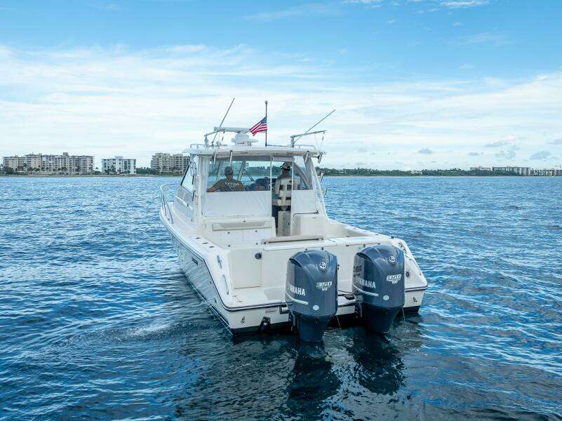 2011 Pursuit S345 Offshore
