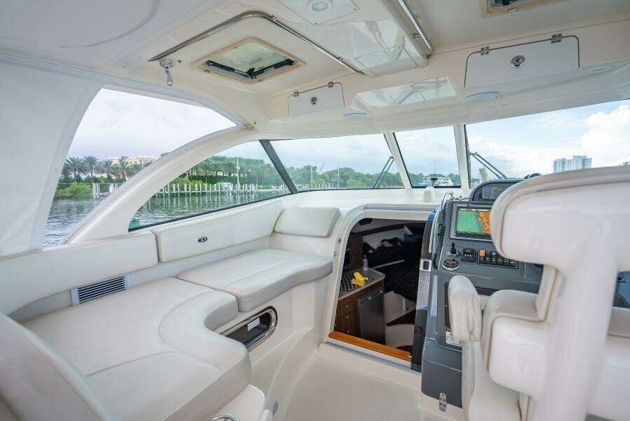 2011 Pursuit S345 Offshore