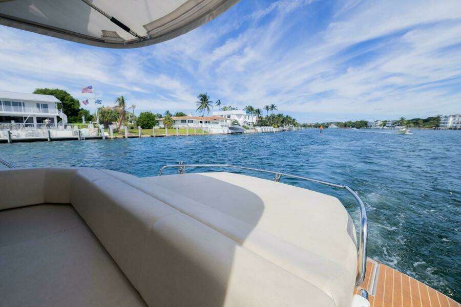 2014 Cranchi M 44 HT