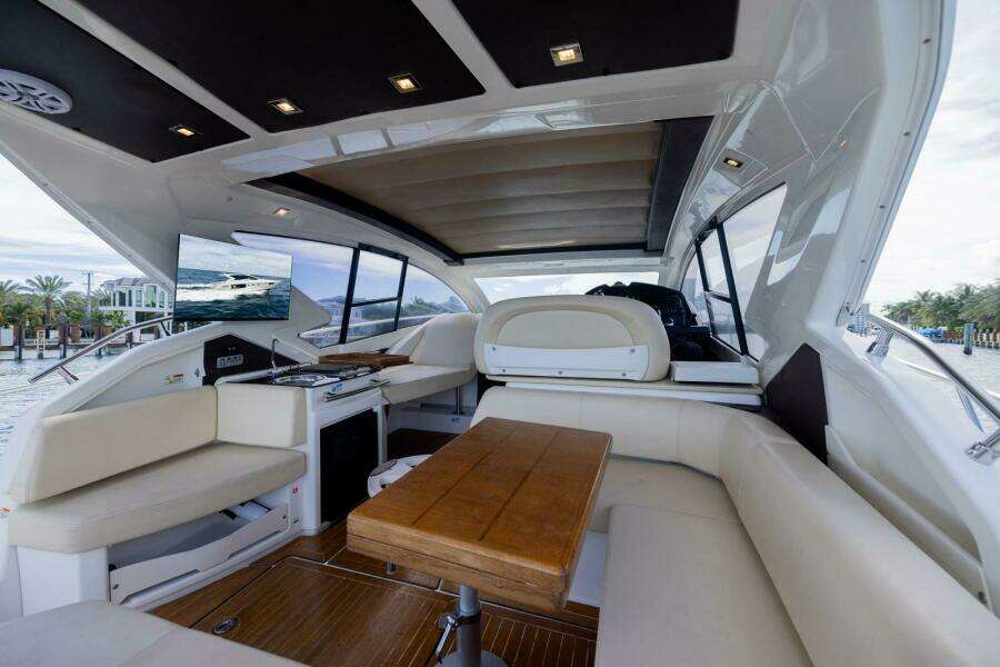 2014 Cranchi M 44 HT