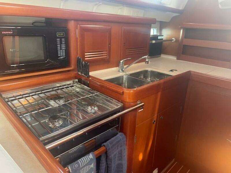 2006 Beneteau 423