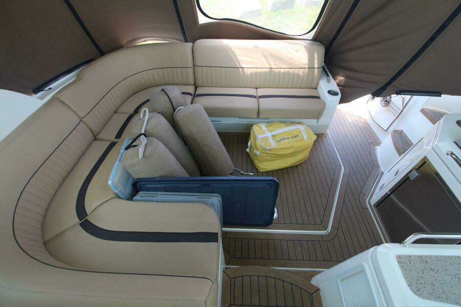 2013 Cruisers Yachts 430 Sports Coupe