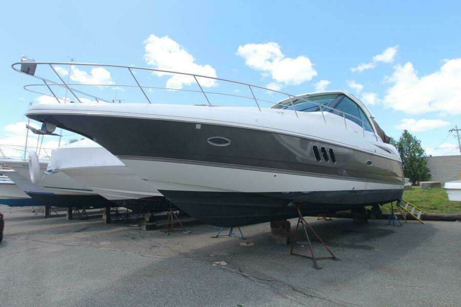 2013 Cruisers Yachts 430 Sports Coupe