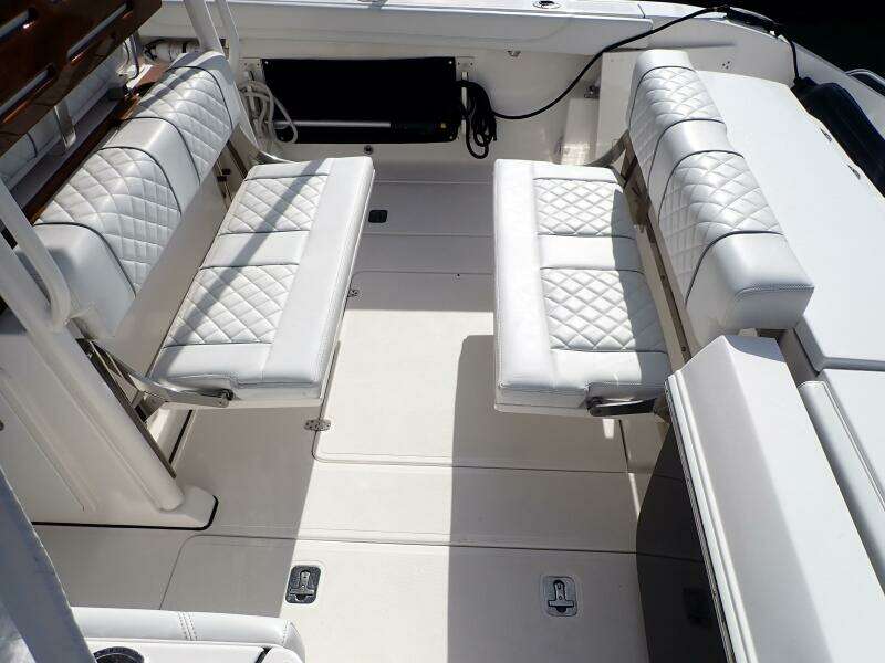 2024 Pursuit S 288 Sport