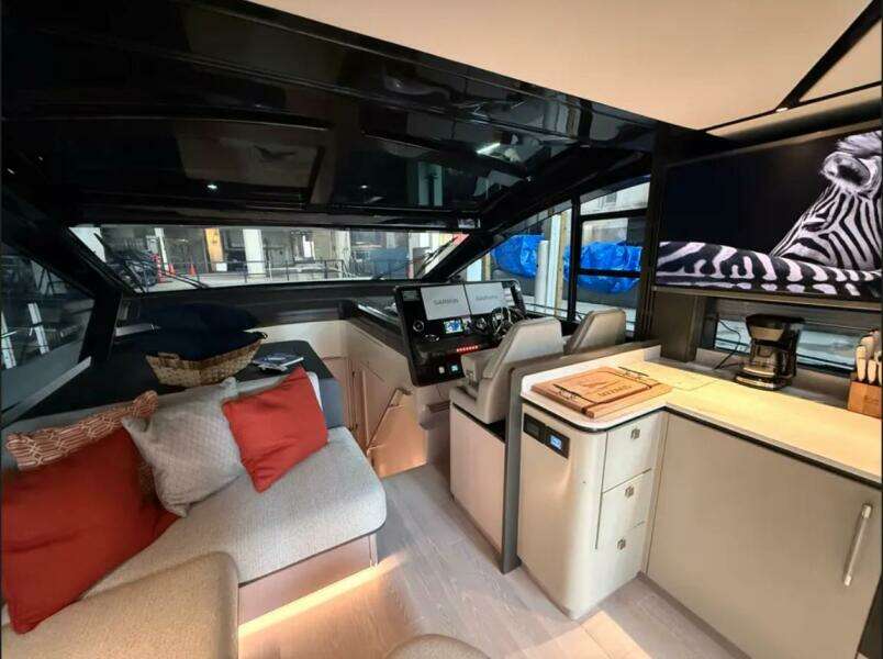 2025 Sunseeker 55 Predator